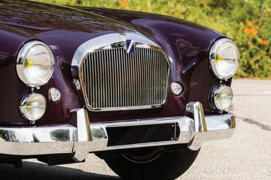 Детали экстерьера Talbot-Lago T26 GSL Coupe 1953 года  (фото 25 из 28)